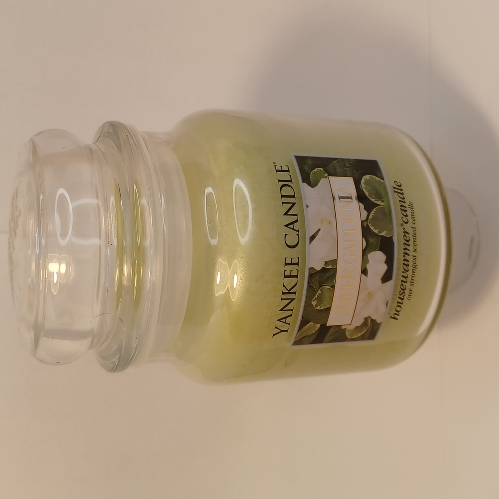 Yankee Candle Sheer Gardenia Candle